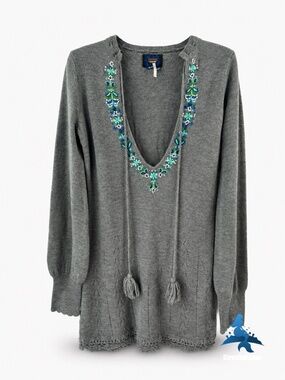 1314 FREE PEOPLE Embroidered Knit Tunic Sweater Tassel – XS – Gray